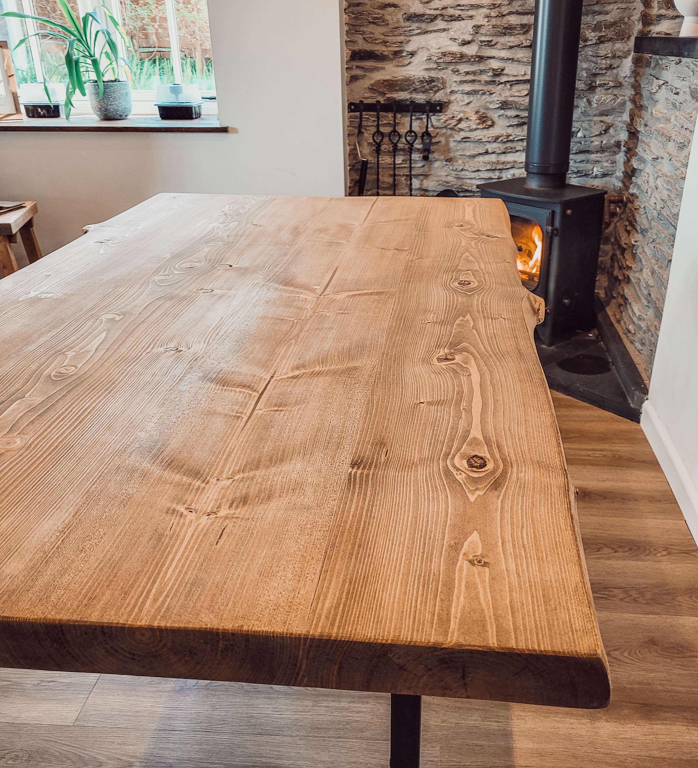 Live / Waney Edge Dining Table With 4 Types of Metal Legs - My Store
